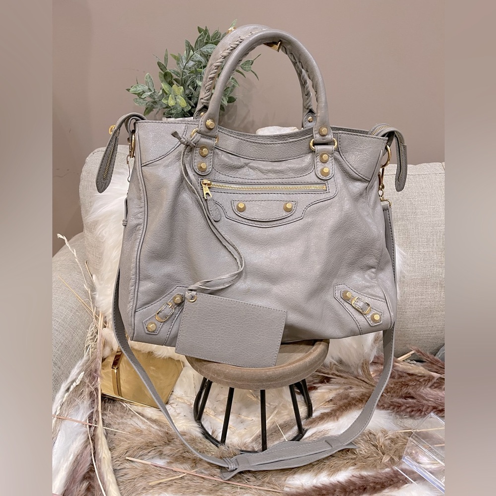 EUC! Iconic BALENCIAGA Grey Large Motorcycle Lariat Bag - the “it” bag